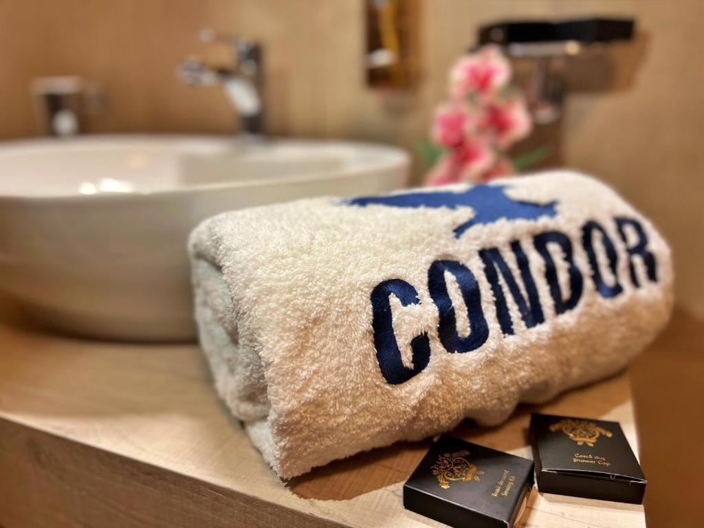 Hotel Condor トゥルチャ エクステリア 写真