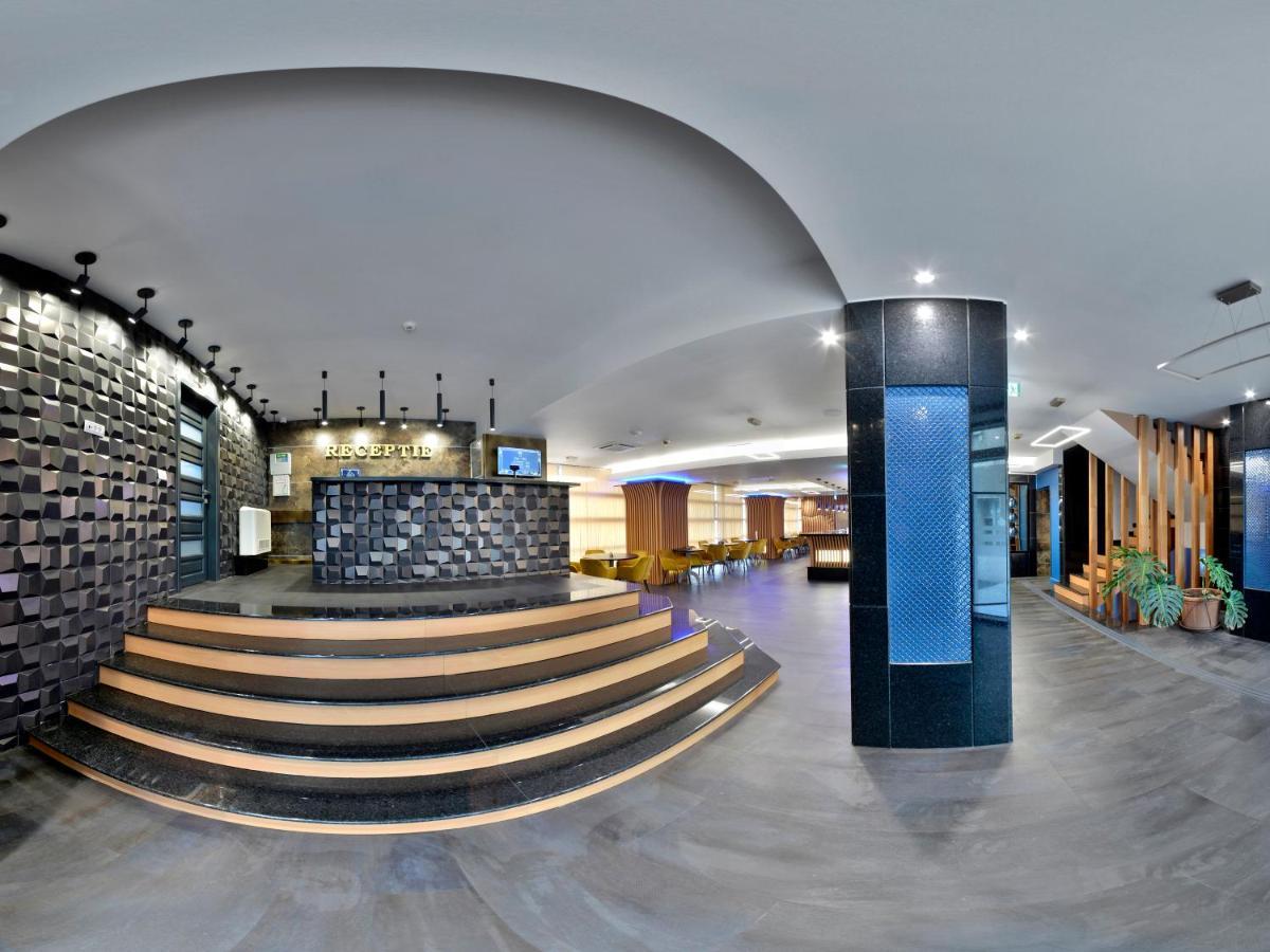 Hotel Condor トゥルチャ エクステリア 写真