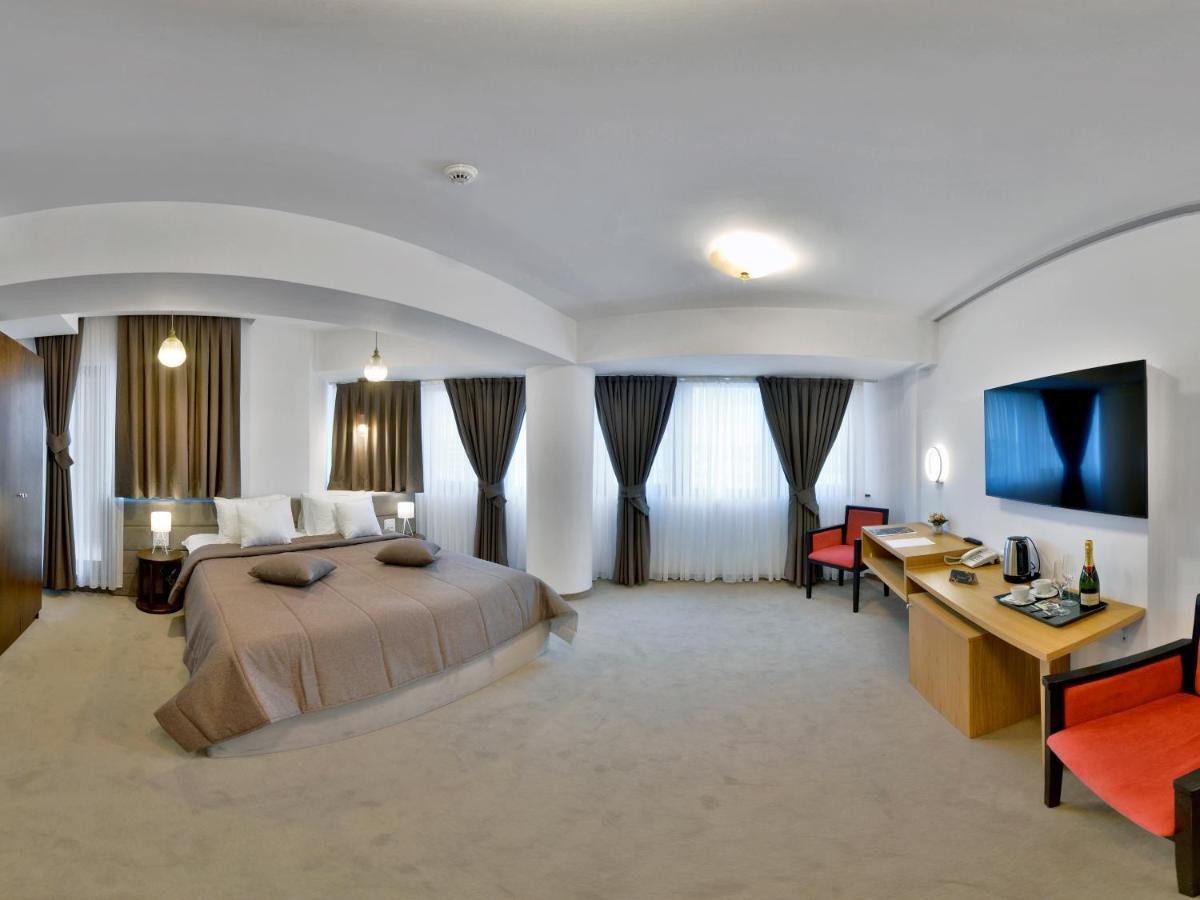 Hotel Condor トゥルチャ エクステリア 写真