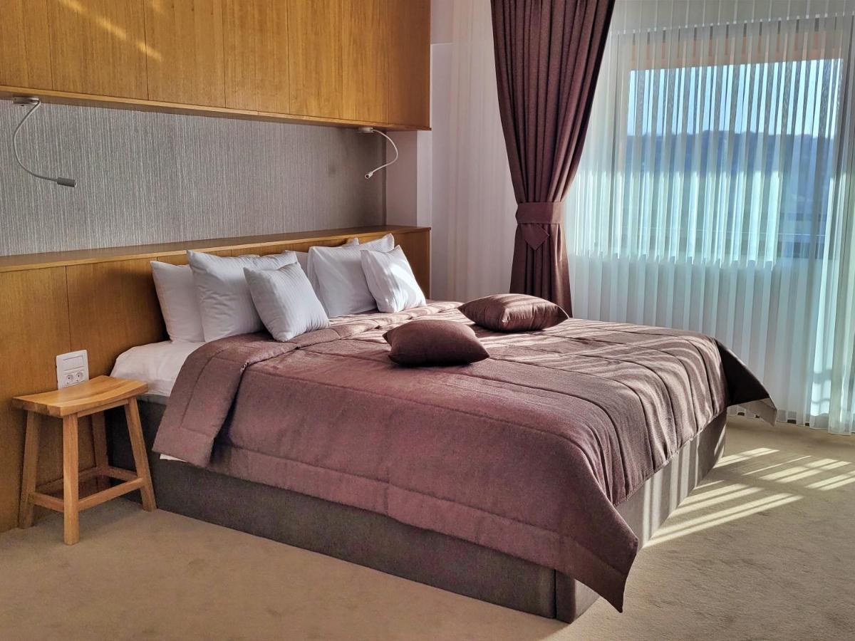 Hotel Condor トゥルチャ エクステリア 写真